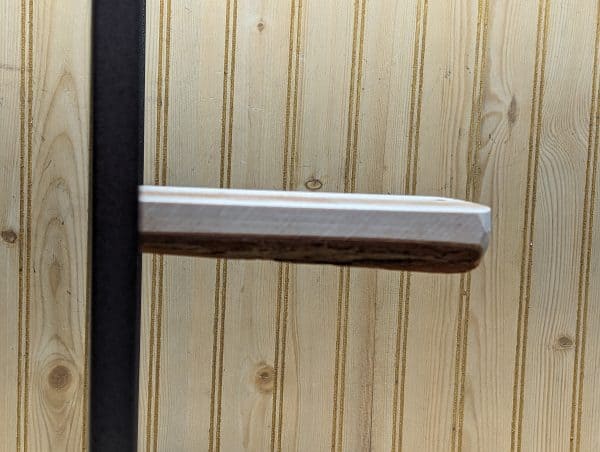 Flat single bolt on perch 6 1/2 inch